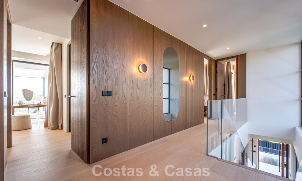 Exclusive, modern luxury villa for sale within walking distance to the beach in Eastern Marbella 796887