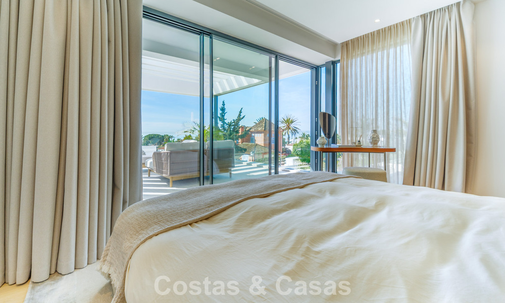 Exclusive, modern luxury villa for sale within walking distance to the beach in Eastern Marbella 796893