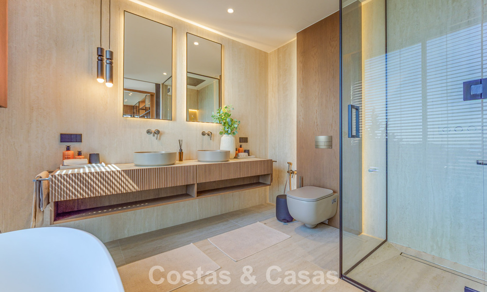 Exclusive, modern luxury villa for sale within walking distance to the beach in Eastern Marbella 796900