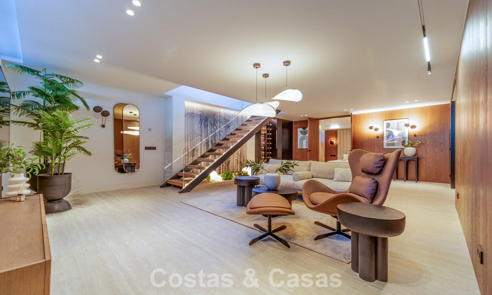Exclusive, modern luxury villa for sale within walking distance to the beach in Eastern Marbella 796912
