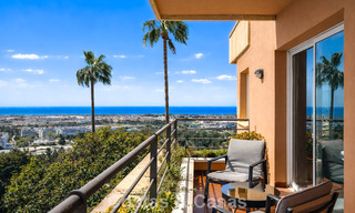 Spacious apartment with panoramic golf and sea views for sale in Nueva Andalucía, Marbella 796926