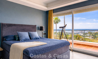 Spacious apartment with panoramic golf and sea views for sale in Nueva Andalucía, Marbella 796927 