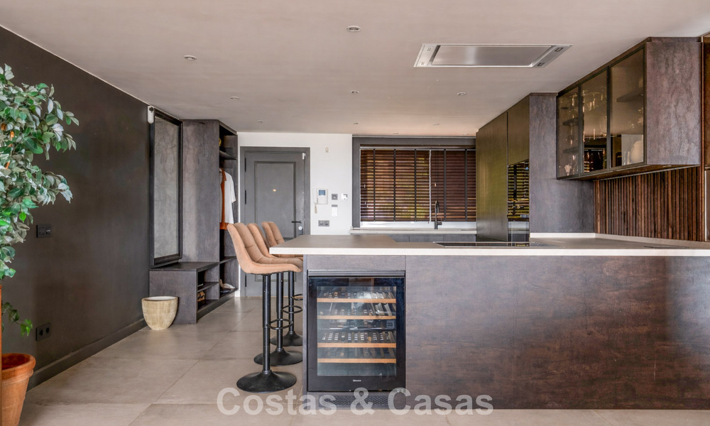 Spacious apartment with panoramic golf and sea views for sale in Nueva Andalucía, Marbella 796929