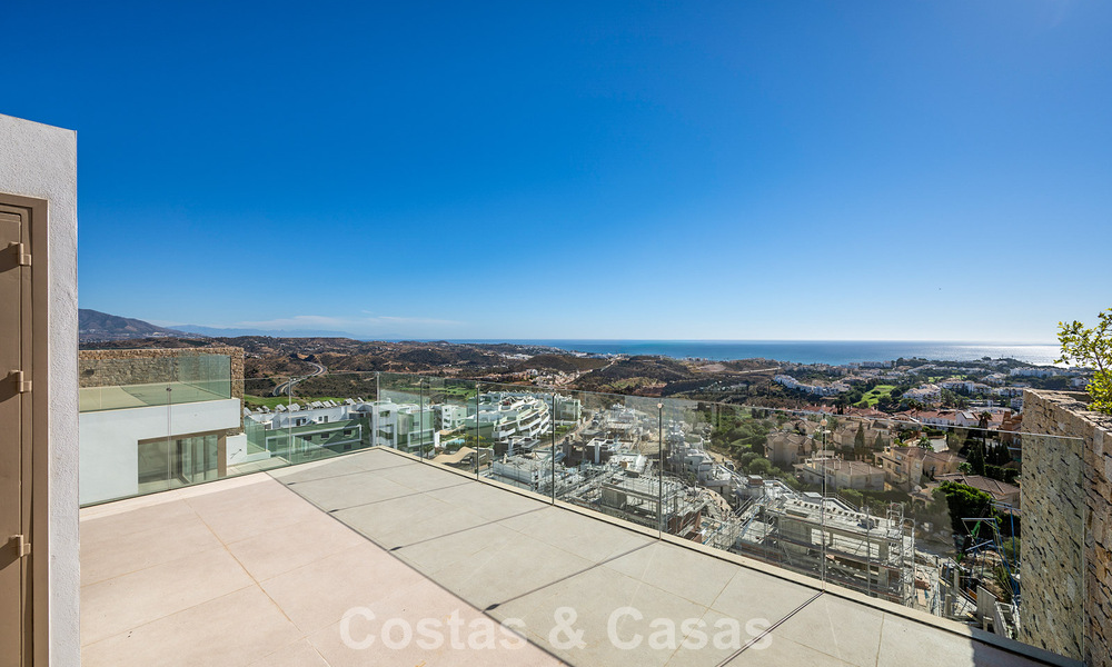 Move-in ready! Luxurious, modern apartments with panoramic sea views for sale in Mijas’ Golf Valley on the Costa del Sol 797116