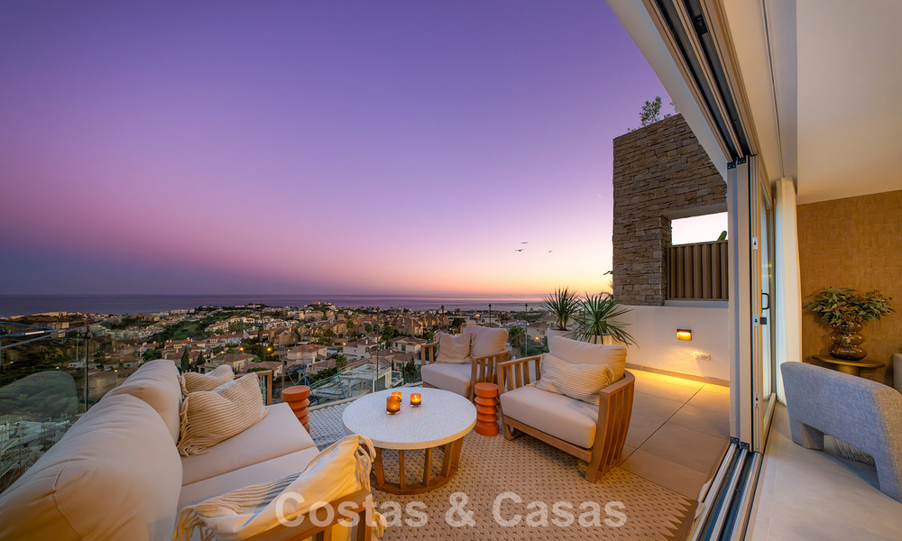 Move-in ready! Luxurious, modern apartments with panoramic sea views for sale in Mijas’ Golf Valley on the Costa del Sol 797130