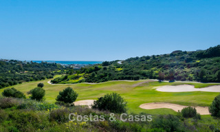 Modern newly built villas for sale frontline golf, close to Estepona town centre 796959 
