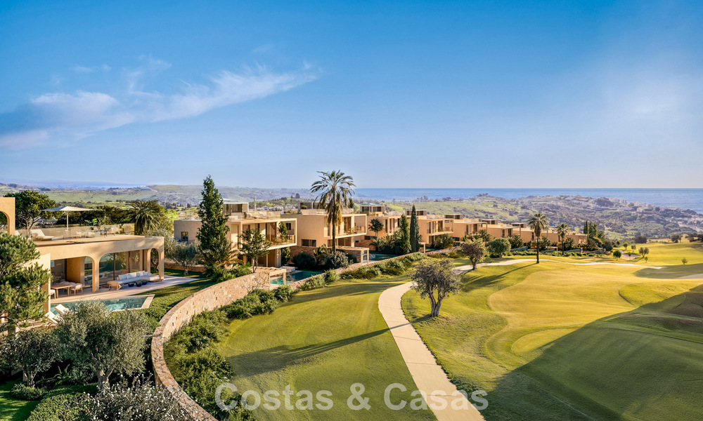 Modern newly built villas for sale frontline golf, close to Estepona town centre 796962