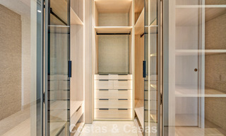 Elegant renovated apartment for sale within walking distance of the beach on the New Golden Mile between Marbella and Estepona 797212 