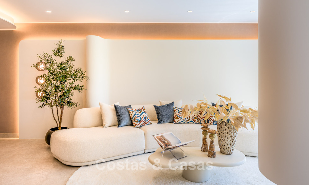 Elegant renovated apartment for sale within walking distance of the beach on the New Golden Mile between Marbella and Estepona 797214