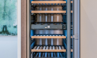 Elegant renovated apartment for sale within walking distance of the beach on the New Golden Mile between Marbella and Estepona 797215 