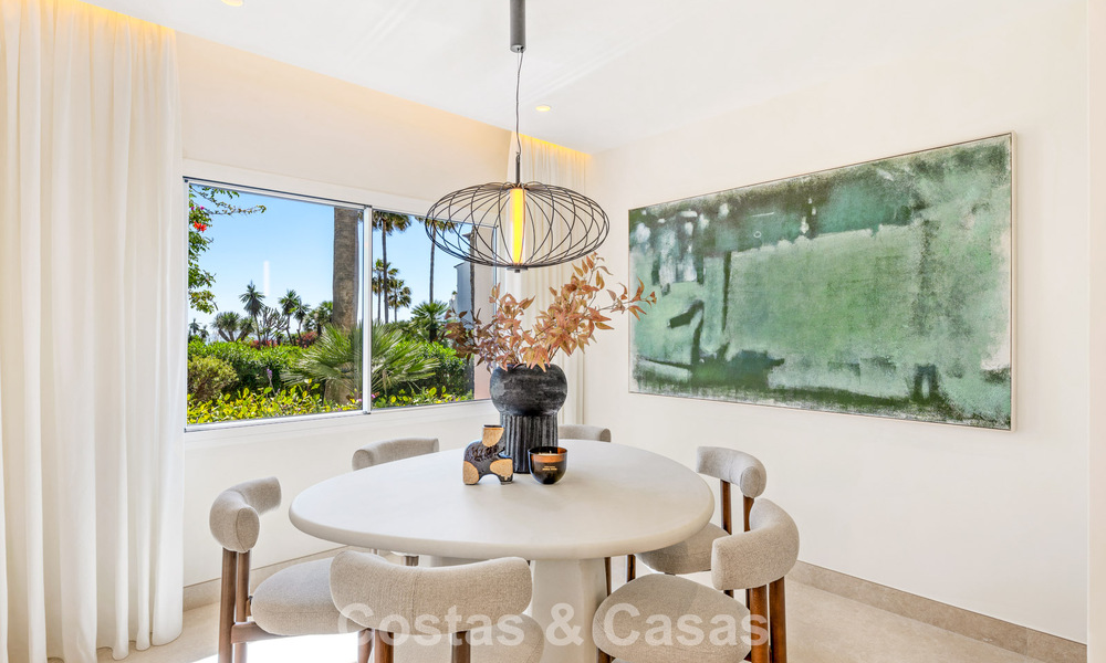 Elegant renovated apartment for sale within walking distance of the beach on the New Golden Mile between Marbella and Estepona 797216