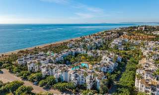 Elegant renovated apartment for sale within walking distance of the beach on the New Golden Mile between Marbella and Estepona 797220 