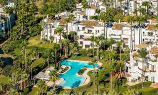 Elegant renovated apartment for sale within walking distance of the beach on the New Golden Mile between Marbella and Estepona 797227 