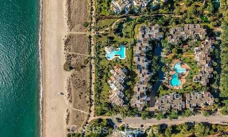 Elegant renovated apartment for sale within walking distance of the beach on the New Golden Mile between Marbella and Estepona 797229