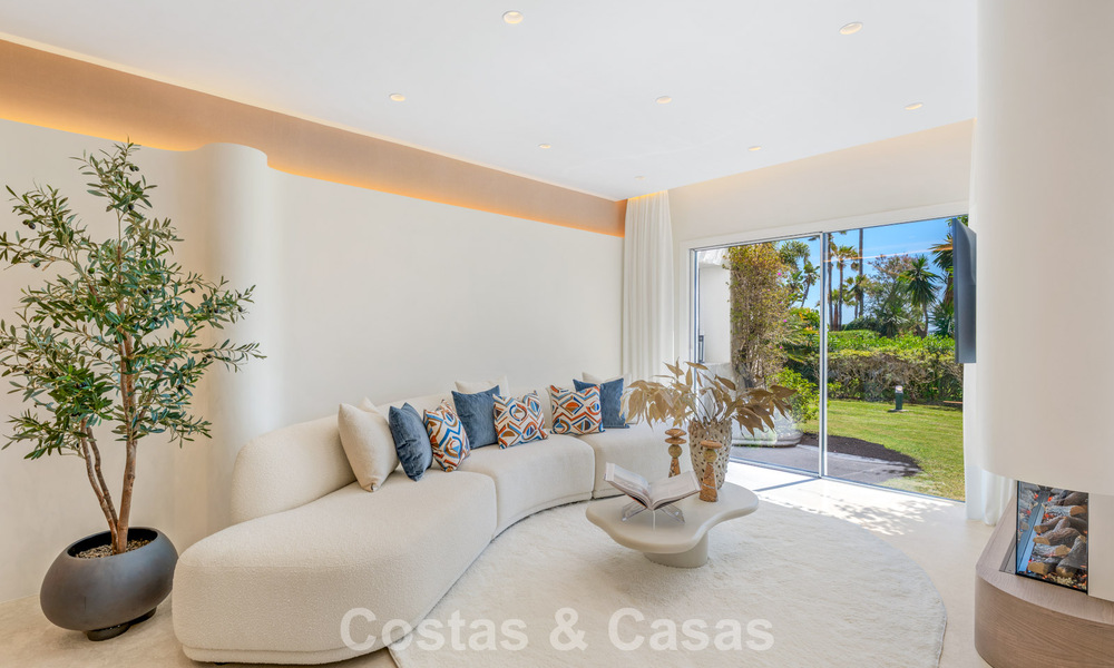 Elegant renovated apartment for sale within walking distance of the beach on the New Golden Mile between Marbella and Estepona 797242