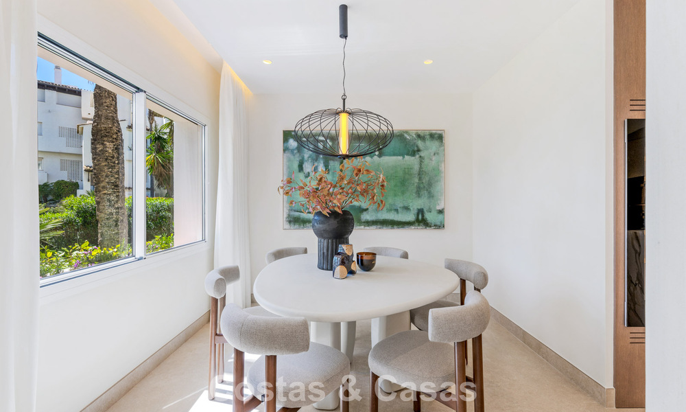Elegant renovated apartment for sale within walking distance of the beach on the New Golden Mile between Marbella and Estepona 797243