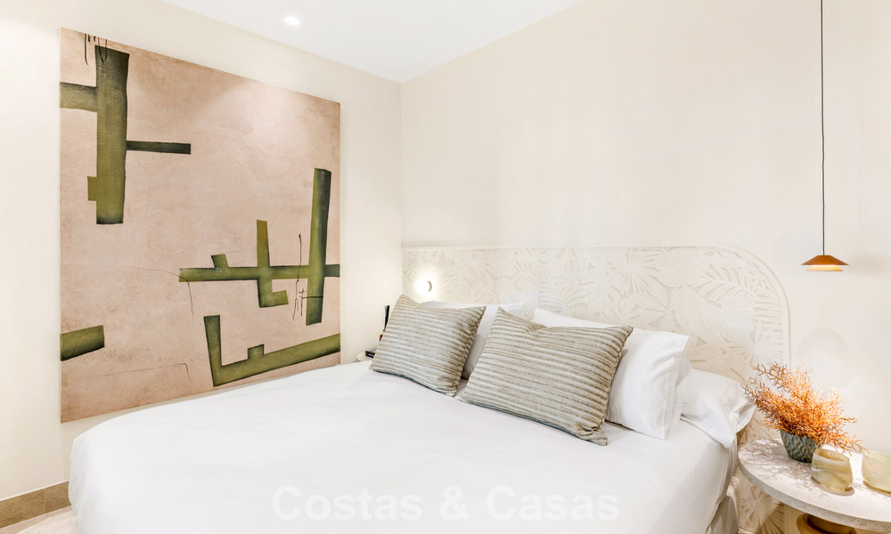 Elegant renovated apartment for sale within walking distance of the beach on the New Golden Mile between Marbella and Estepona 797247