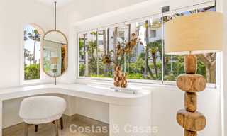 Elegant renovated apartment for sale within walking distance of the beach on the New Golden Mile between Marbella and Estepona 797249 