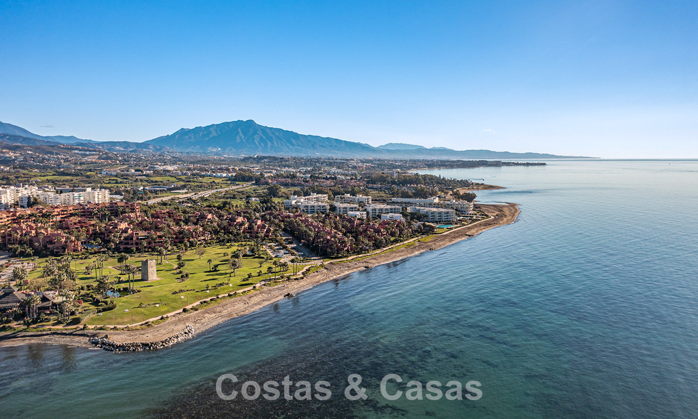 Luxury duplex penthouse for sale in a five-star beachfront complex on the New Golden Mile between Marbella and Estepona 797266
