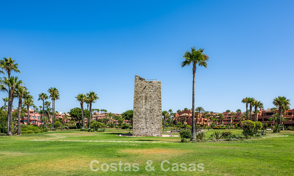 Luxury duplex penthouse for sale in a five-star beachfront complex on the New Golden Mile between Marbella and Estepona 797296