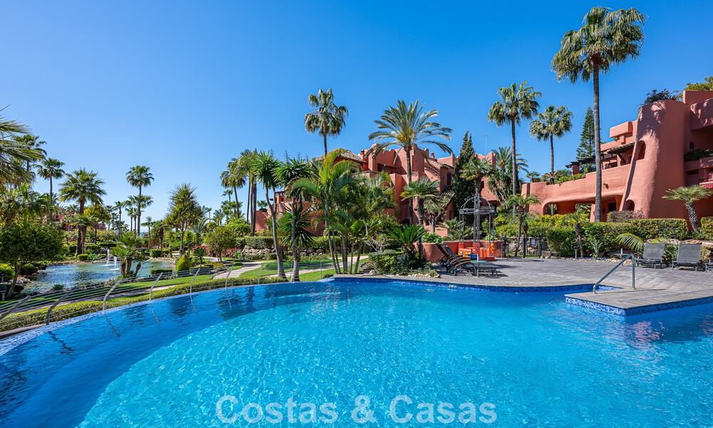 Luxury duplex penthouse for sale in a five-star beachfront complex on the New Golden Mile between Marbella and Estepona 797732