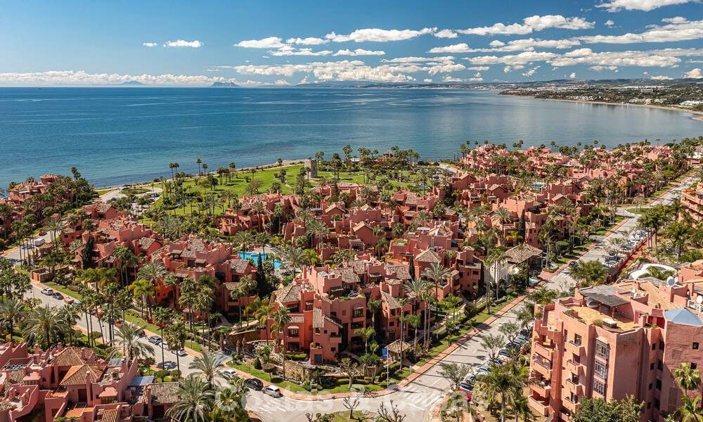 Luxury duplex penthouse for sale in a five-star beachfront complex on the New Golden Mile between Marbella and Estepona 797736