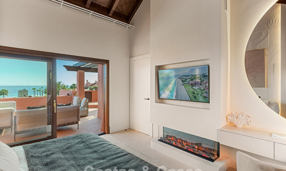Luxury duplex penthouse for sale in a five-star beachfront complex on the New Golden Mile between Marbella and Estepona 797793
