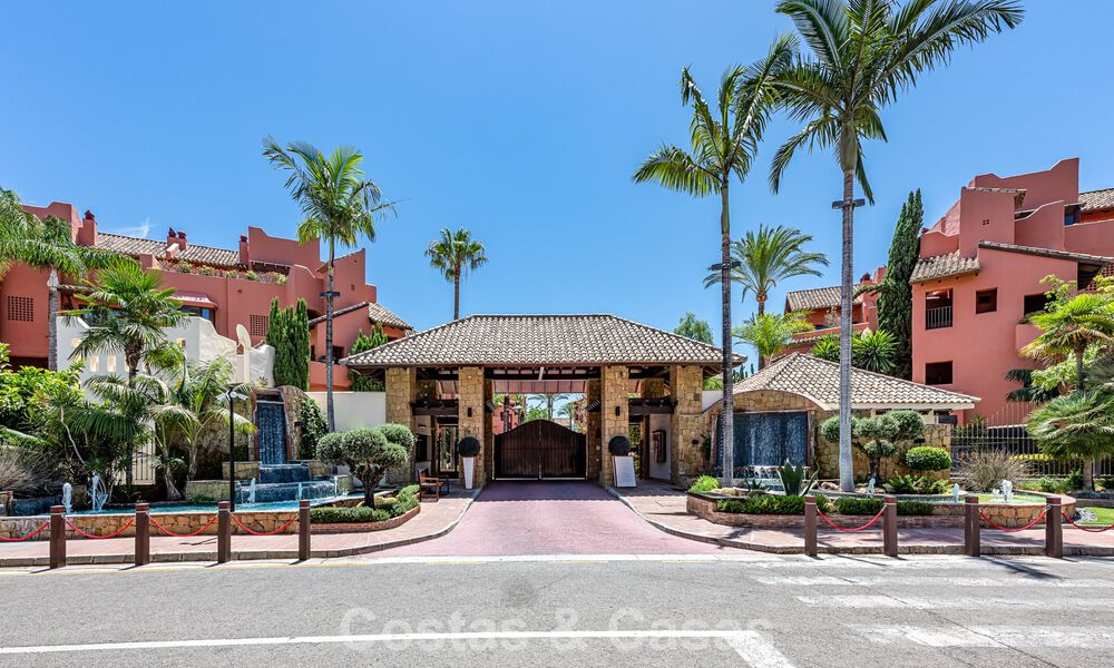 Luxury duplex penthouse for sale in a five-star beachfront complex on the New Golden Mile between Marbella and Estepona 797814