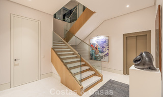 Sophisticated luxury villa for sale in an exclusive, peaceful gated community on Marbella’s Golden Mile 798021 