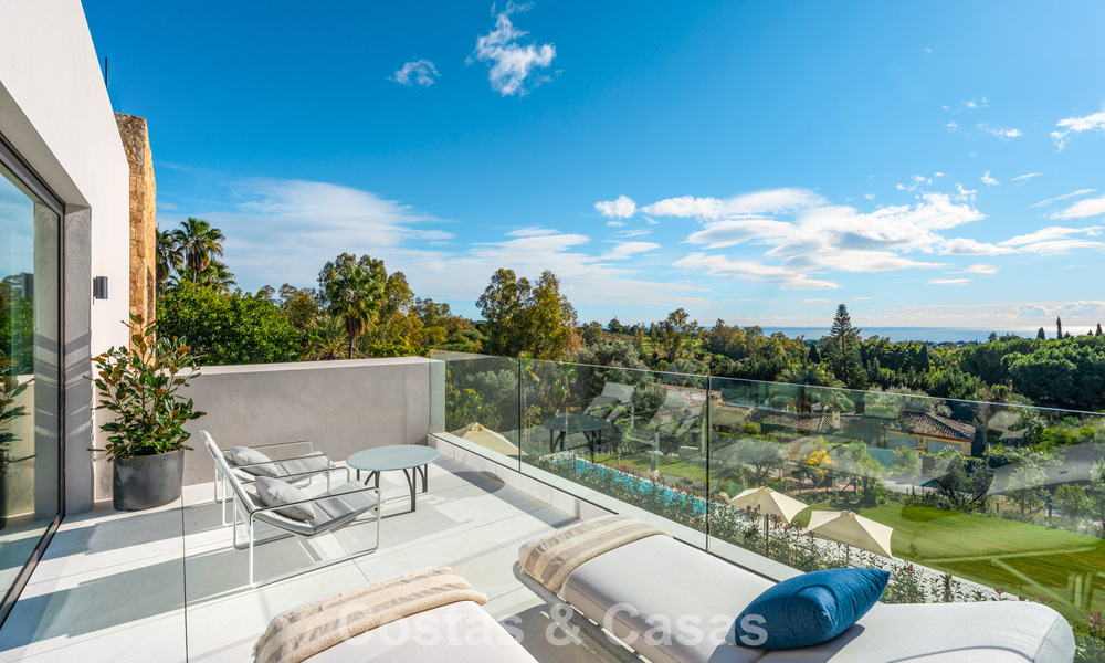 Sophisticated luxury villa for sale in an exclusive, peaceful gated community on Marbella’s Golden Mile 798038