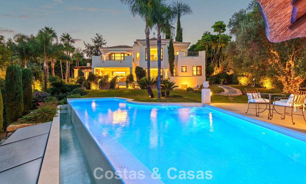 Remarkable Spanish luxury villa with sea view for sale in a green oasis on Marbella’s Golden Mile 798174