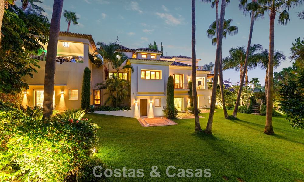 Remarkable Spanish luxury villa with sea view for sale in a green oasis on Marbella’s Golden Mile 798175