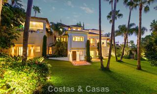 Remarkable Spanish luxury villa with sea view for sale in a green oasis on Marbella’s Golden Mile 798175 