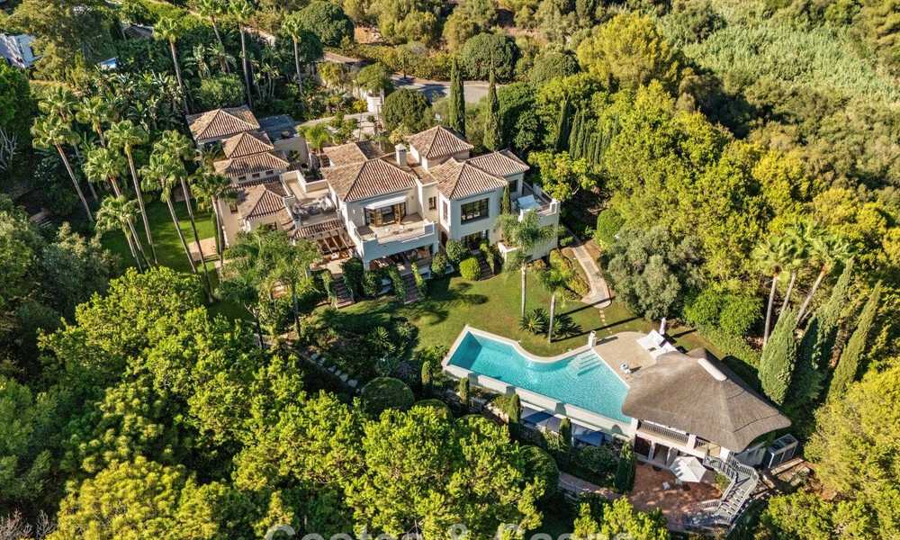 Remarkable Spanish luxury villa with sea view for sale in a green oasis on Marbella’s Golden Mile 798179