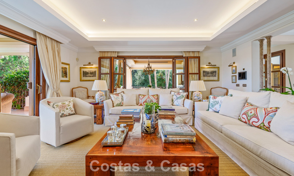 Remarkable Spanish luxury villa with sea view for sale in a green oasis on Marbella’s Golden Mile 798192