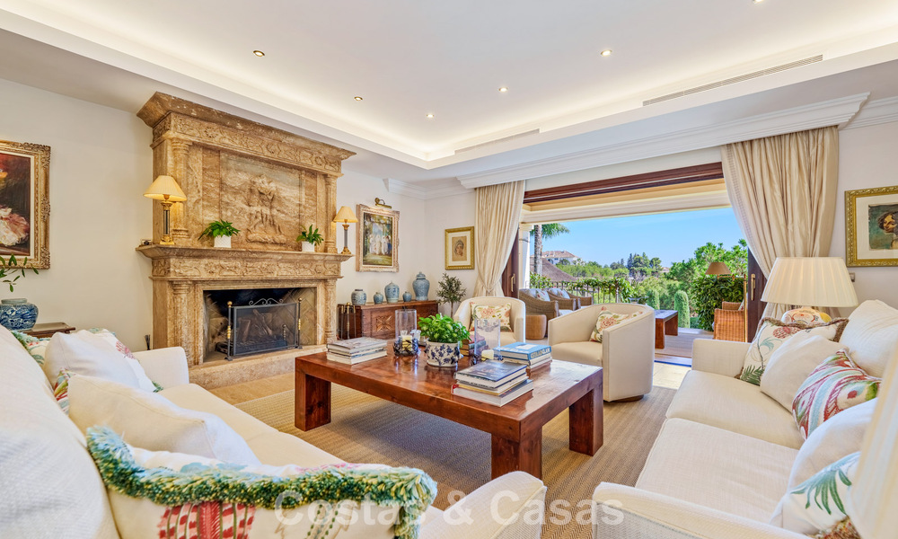 Remarkable Spanish luxury villa with sea view for sale in a green oasis on Marbella’s Golden Mile 798193