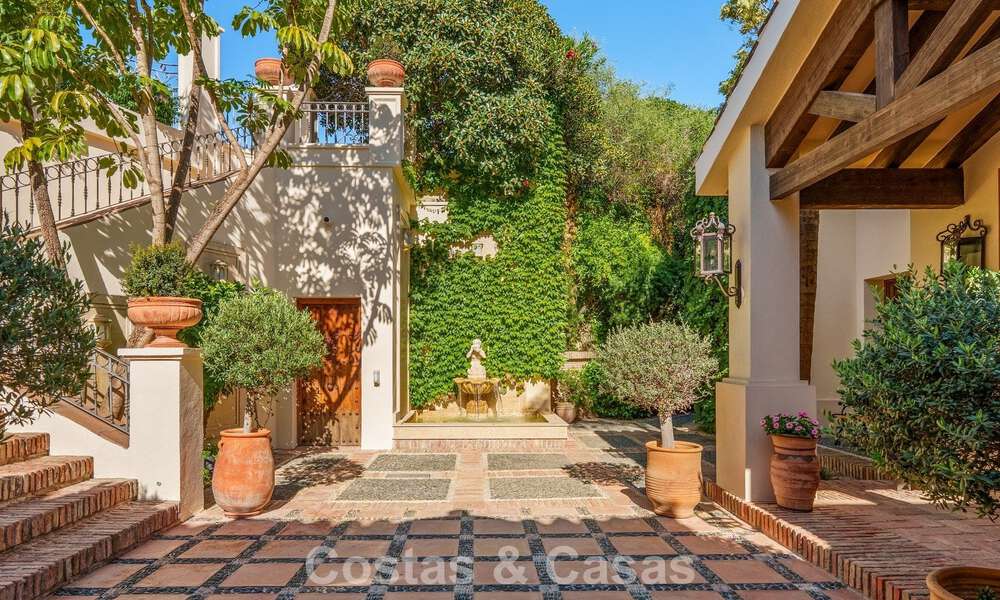 Remarkable Spanish luxury villa with sea view for sale in a green oasis on Marbella’s Golden Mile 798210