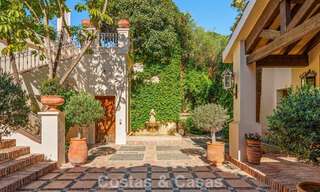 Remarkable Spanish luxury villa with sea view for sale in a green oasis on Marbella’s Golden Mile 798210 