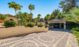 Remarkable Spanish luxury villa with sea view for sale in a green oasis on Marbella’s Golden Mile 798212 