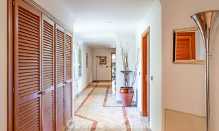 Exclusive Mediterranean-style villa for sale on a spacious plot in Marbella - Benahavís 797067 