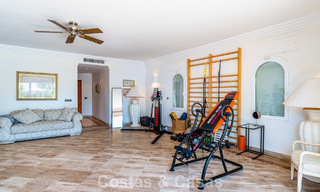 Exclusive Mediterranean-style villa for sale on a spacious plot in Marbella - Benahavís 797080 