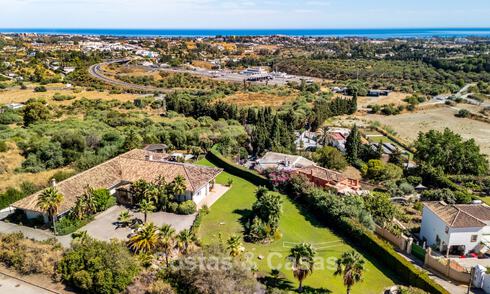 Exclusive Mediterranean-style villa for sale on a spacious plot in Marbella - Benahavís 797087