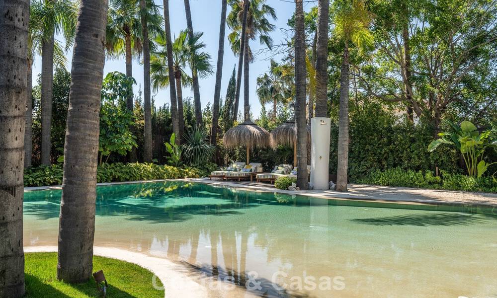 Exclusive luxury villa with spectacular indoor and outdoor swimming pool for sale in Nueva Andalucía, Marbella 798057