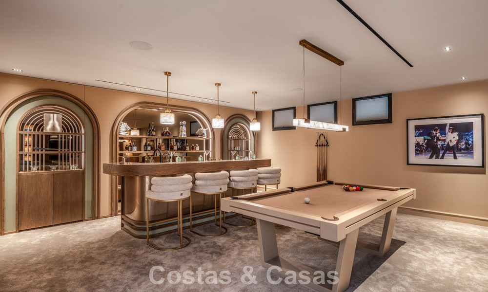Exclusive luxury villa with spectacular indoor and outdoor swimming pool for sale in Nueva Andalucía, Marbella 798061