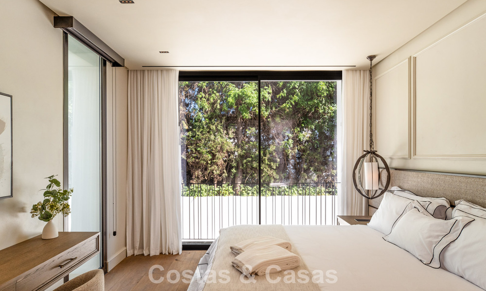 Exclusive luxury villa with spectacular indoor and outdoor swimming pool for sale in Nueva Andalucía, Marbella 798065