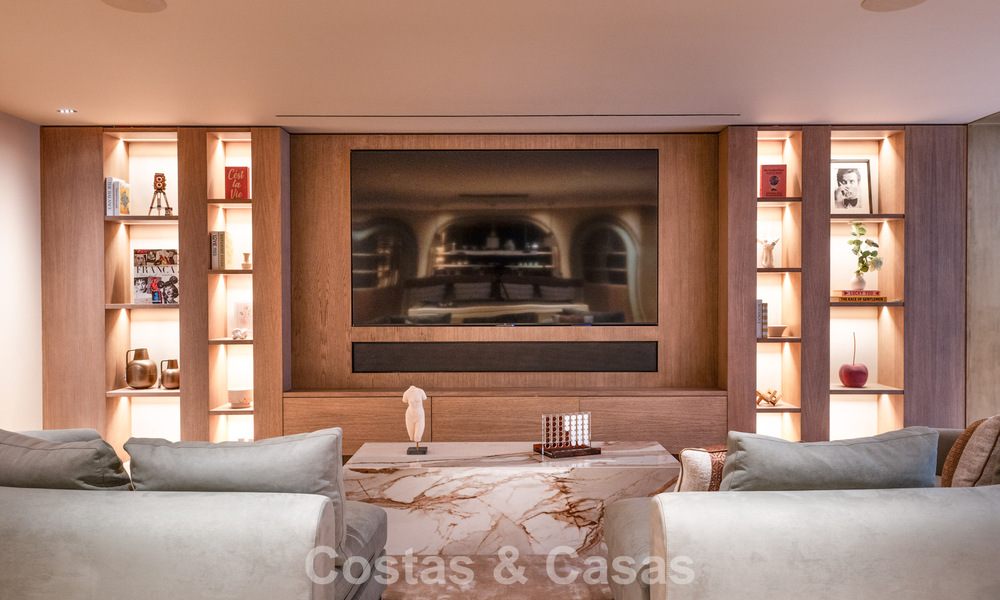 Exclusive luxury villa with spectacular indoor and outdoor swimming pool for sale in Nueva Andalucía, Marbella 798069