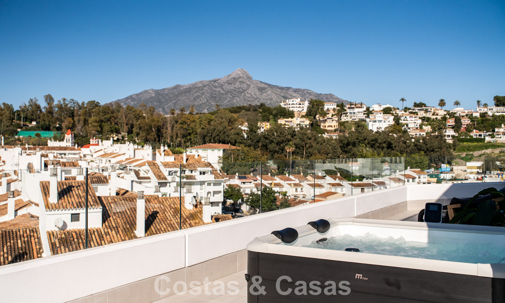 Modern penthouse with wraparound terrace and 360° views for sale in Nueva Andalucía, Marbella 798076