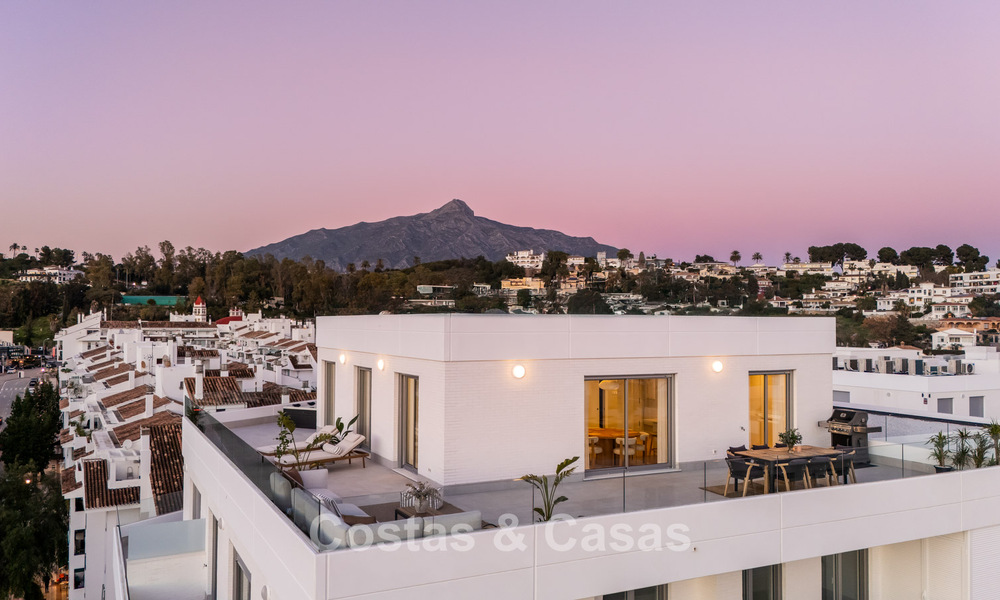 Modern penthouse with wraparound terrace and 360° views for sale in Nueva Andalucía, Marbella 798078