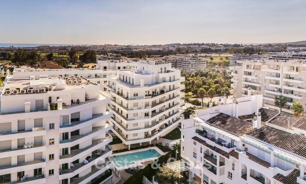 Modern penthouse with wraparound terrace and 360° views for sale in Nueva Andalucía, Marbella 798097