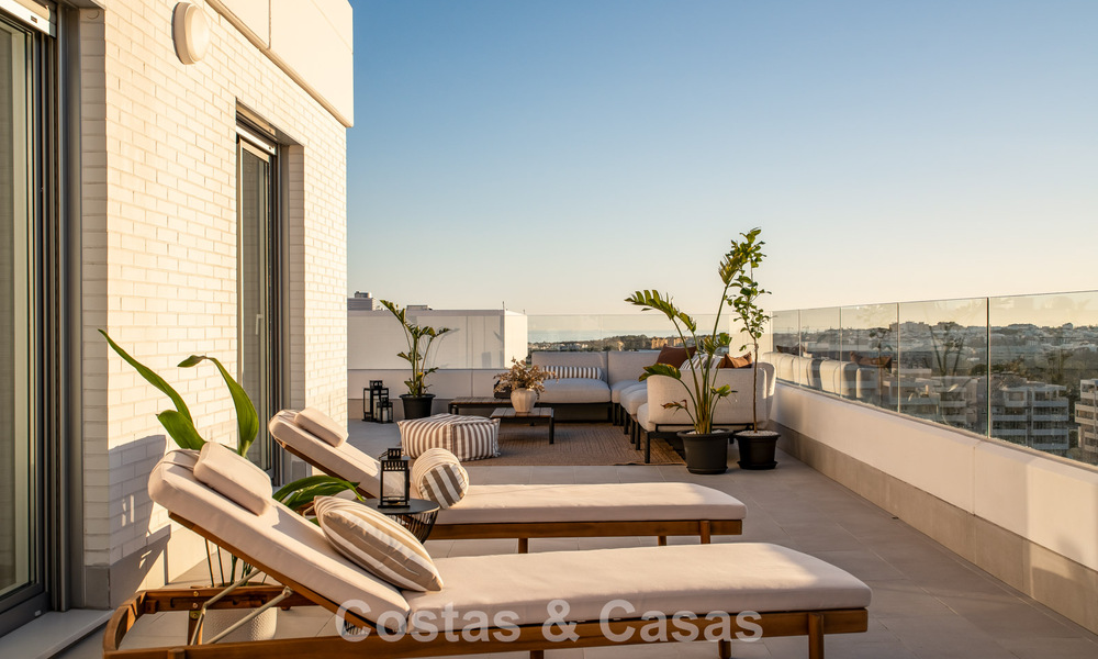 Modern penthouse with wraparound terrace and 360° views for sale in Nueva Andalucía, Marbella 798104